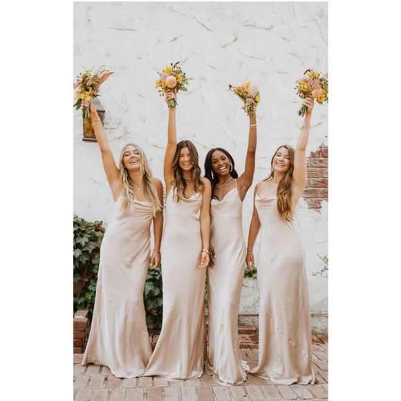 Show Me Your Mumu Tuscany Dress in Champagne Luxe Satin M - Picture 2 of 6